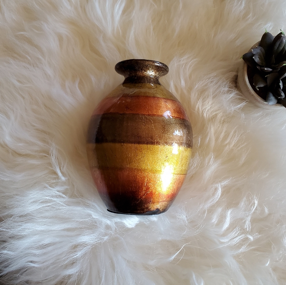 Decorative vase - Picture 1 of 3